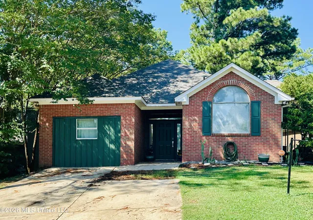 Photo 1 of Single family home for sale at 15 Ashland Ave, Brandon, MS 39047 | MLS# 4159739 | Listing updated on 2026-09-05