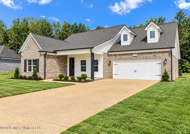 Photo 2 of Single family home for sale at 292 Wells Dr, Hernando, MS 38632 | MLS# 4159775 | Listing updated on 2026-10-13