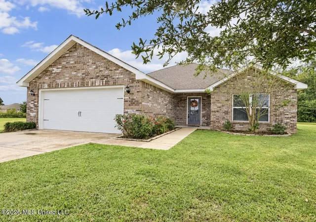 Photo 3 of Single family home for sale at 5 Elk Ct, Picayune, MS 39466 | MLS# 4159560 | Listing updated on 2026-10-12