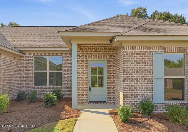 Photo 2 of Single family home for sale at 111 Newport Dr, Canton, MS 39046 | MLS# 4159619 | Listing updated on 2026-10-19