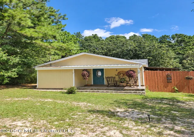 Photo 3 of Single family home for sale at 245 Baucum Rd, Carriere, MS 39426 | MLS# 4159748 | Listing updated on 2026-10-16