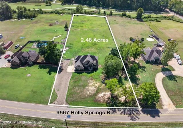 Photo 2 of Single family home for sale at 9567 Holly Springs Rd, Hernando, MS 38632 | MLS# 4159841 | Listing updated on 2026-09-27