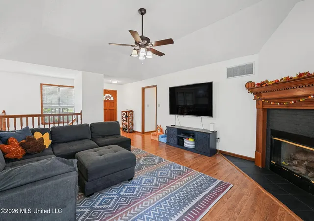 Photo 3 of Single family home for sale at 4370 Bienville Rd, Nesbit, MS 38651 | MLS# 4161545 | Listing updated on 2026-09-18