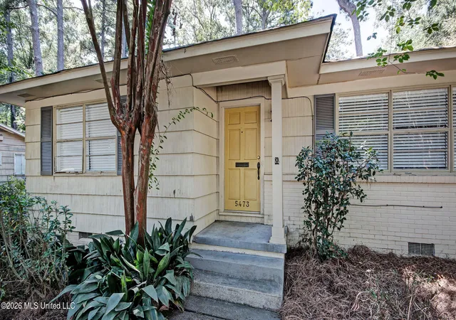 Photo 3 of Single family home for sale at 5473 Pine Ln Dr, Jackson, MS 39211 | MLS# 4161436 | Listing updated on 2026-09-10
