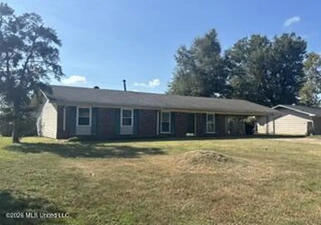 Photo 1 of Single family home for sale at 216 Boyd St, Clarksdale, MS 38614 | MLS# 4160088 | Listing updated on 2026-09-11