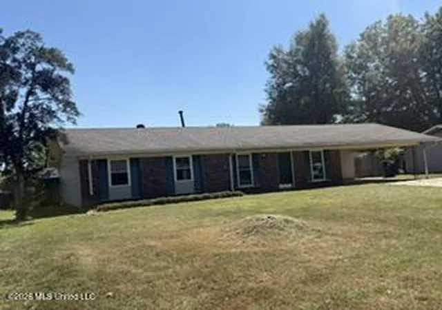 Photo 2 of Single family home for sale at 216 Boyd St, Clarksdale, MS 38614 | MLS# 4160088 | Listing updated on 2026-09-11