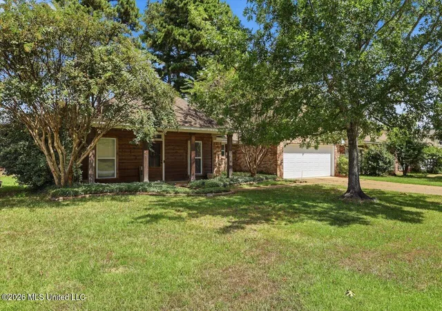 Photo 2 of Single family home for sale at 261 Cherry Bark Dr, Brandon, MS 39047 | MLS# 4161063 | Listing updated on 2026-09-15