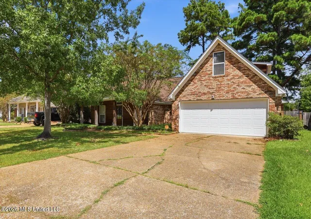 Photo 2 of Single family home for sale at 261 Cherry Bark Dr, Brandon, MS 39047 | MLS# 4161063 | Listing updated on 2026-09-15