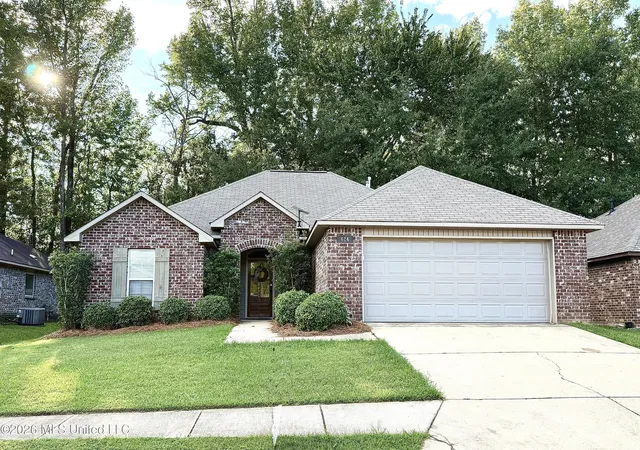 Photo 1 of Sale Pending at 624 Lexington Dr, Florence, MS 39073 | MLS# 4160109 | Listing updated on 2026-10-17