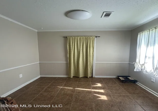 Photo 3 of Sale Pending at 1301 Medallion Dr, Greenwood, MS 38930 | MLS# 4162189 | Listing updated on 2026-09-24