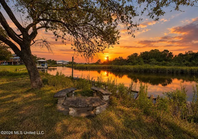 Photo 2 of Sale Pending at 2006 Mitteer Dr, Bay Saint Louis, MS 39520 | MLS# 4161502 | Listing updated on 2026-09-14