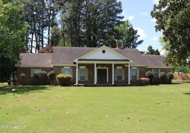 Single family home for sale at 220 Flushing Cvs, Hernando, MS 38632 | MLS# 4161300