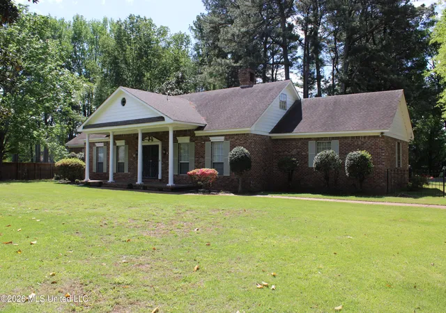 Photo 2 of Single family home for sale at 220 Flushing Cvs, Hernando, MS 38632 | MLS# 4161300 | Listing updated on 2026-09-17