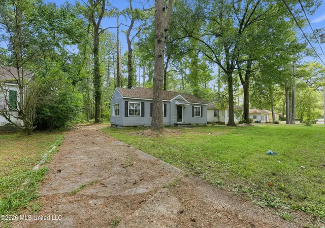 Photo 3 of Single family home for sale at 737 Woodbury Rd, Jackson, MS 39206 | MLS# 4161899 | Listing updated on 2026-09-10
