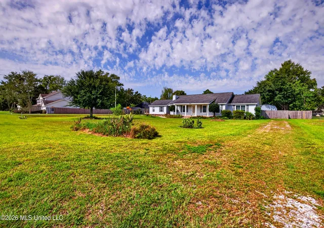Photo 3 of Single family home for sale at 5547 Paula Dr, Long Beach, MS 39560 | MLS# 4161345 | Listing updated on 2026-09-17