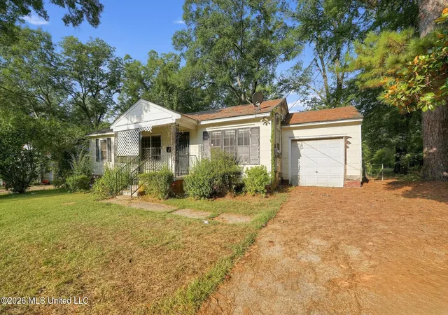Photo 2 of Single family home for sale at 2303 Belvedere Dr, Jackson, MS 39204 | MLS# 4162878 | Listing updated on 2026-10-01