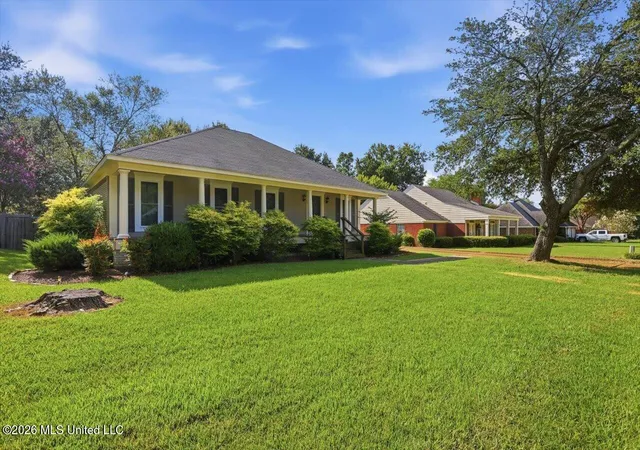 Photo 2 of Sale Pending at 106 Rockwood Dr, Madison, MS 39110 | MLS# 4161298 | Listing updated on 2026-09-05