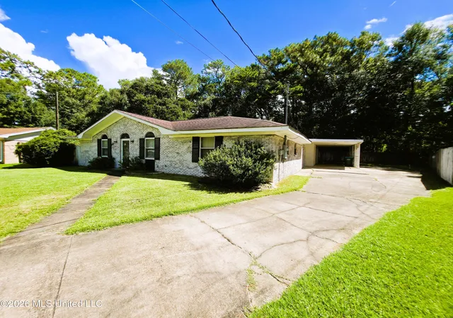 Photo 3 of Single family home for sale at 1800 Pat Dr, Gautier, MS 39553 | MLS# 4161655 | Listing updated on 2026-09-06