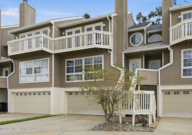 Photo 3 of Townhouse for sale at 717 Bienville Blvd, Ocean Springs, MS 39564 | MLS# 4160633 | Listing updated on 2026-09-04