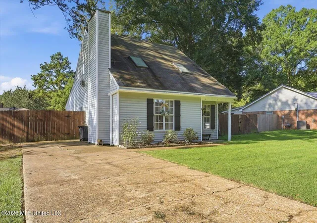 Photo 3 of Sale Pending at 1325 Steens Crk Dr, Florence, MS 39073 | MLS# 4162611 | Listing updated on 2026-10-08