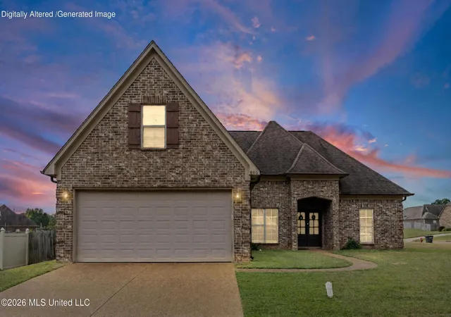 Photo 2 of Sale Pending at 900 Falcon St, Senatobia, MS 38668 | MLS# 4160560 | Listing updated on 2026-10-08