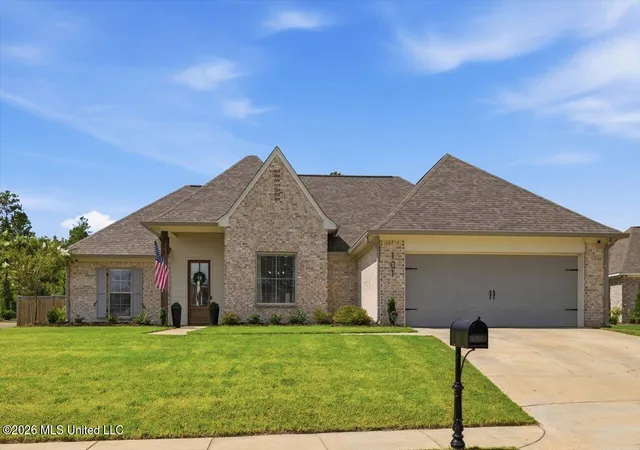 Photo 2 of Single family home for sale at 101 Lakecrest Dr, Madison, MS 39110 | MLS# 4161112 | Listing updated on 2026-09-18