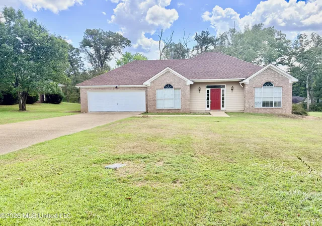 Photo 1 of Single family home for sale at 705 Forest Woods Dr, Byram, MS 39272 | MLS# 4161392 | Listing updated on 2026-09-03