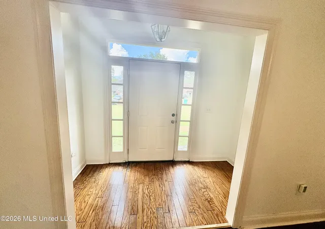 Photo 3 of Single family home for sale at 705 Forest Woods Dr, Byram, MS 39272 | MLS# 4161392 | Listing updated on 2026-09-03
