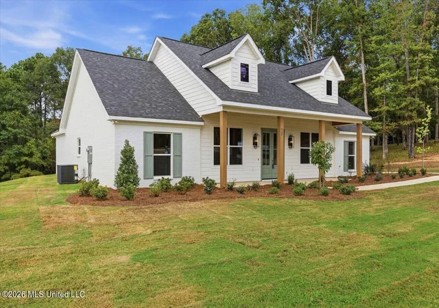 Photo 2 of Single family home for sale at 928 Mullican Rd, Florence, MS 39073 | MLS# 4160650 | Listing updated on 2026-09-14