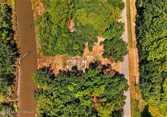 Photo 4 of Land for sale at 9229 Seacliff Blvd, Ocean Springs, MS 39564 | MLS# 4161058 | Listing updated on 2026-09-01