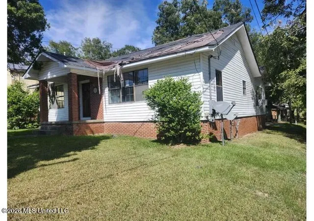 Photo 3 of Single family home for sale at 109 Gayosa Ave, Natchez, MS 39120 | MLS# 4160616 | Listing updated on 2026-10-05
