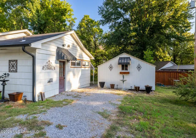 Photo 3 of Single family home for sale at 7460 W Shahkoka Dr, Olive Branch, MS 38654 | MLS# 4161358 | Listing updated on 2026-10-21