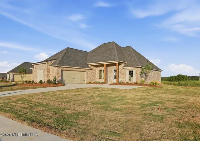 Photo 2 of Single family home for sale at 141 Palace Xing, Flowood, MS 39232 | MLS# 4160645 | Listing updated on 2026-10-26