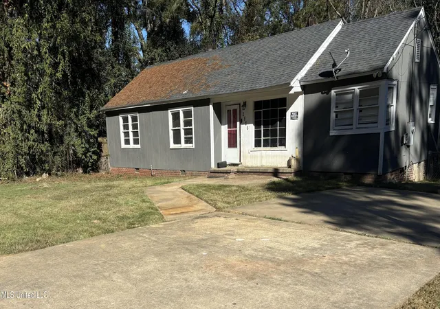 Photo 1 of Sale Pending at 2826 Donaldson Dr, Jackson, MS 39212 | MLS# 4162755 | Listing updated on 2026-09-25