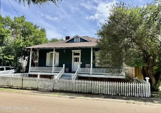 Photo 2 of Single family home for sale at 503 Madison St, Natchez, MS 39120 | MLS# 4161323 | Listing updated on 2026-09-11