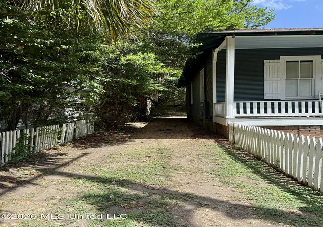 Photo 2 of Single family home for sale at 503 Madison St, Natchez, MS 39120 | MLS# 4161323 | Listing updated on 2026-09-11