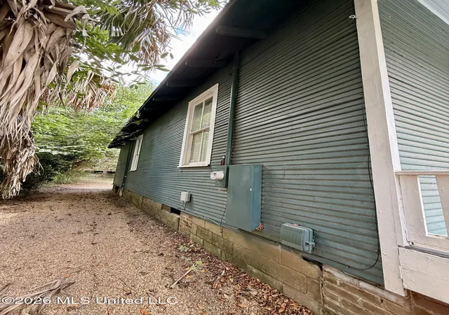 Photo 3 of Single family home for sale at 503 Madison St, Natchez, MS 39120 | MLS# 4161323 | Listing updated on 2026-09-11