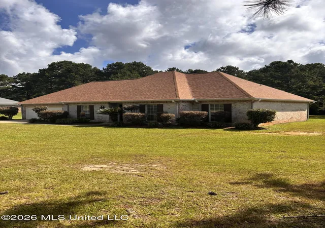 Photo 3 of Sale Pending at 1043 Quail Ridge Dr, Mc Comb, MS 39648 | MLS# 4161611 | Listing updated on 2026-09-07