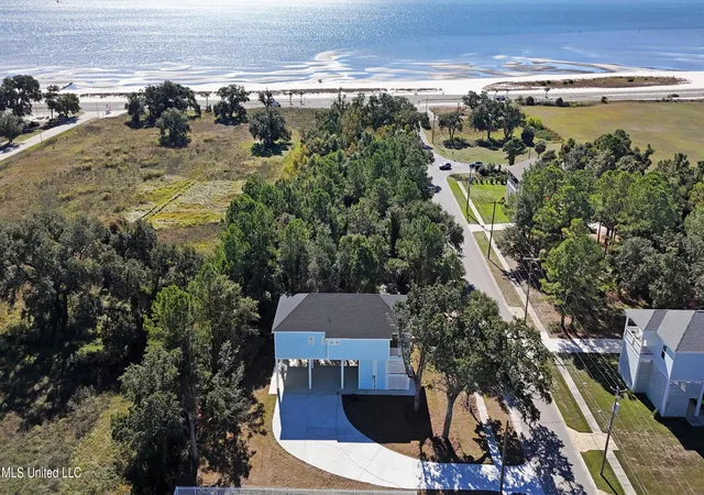 Photo 2 of Single family home for sale at 124 Holiday Ave, Pass Christian, MS 39571 | MLS# 4161051 | Listing updated on 2026-09-01