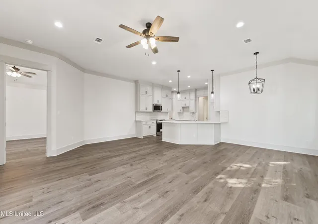 Photo 4 of Single family home for sale at 124 Holiday Ave, Pass Christian, MS 39571 | MLS# 4161051 | Listing updated on 2026-09-01