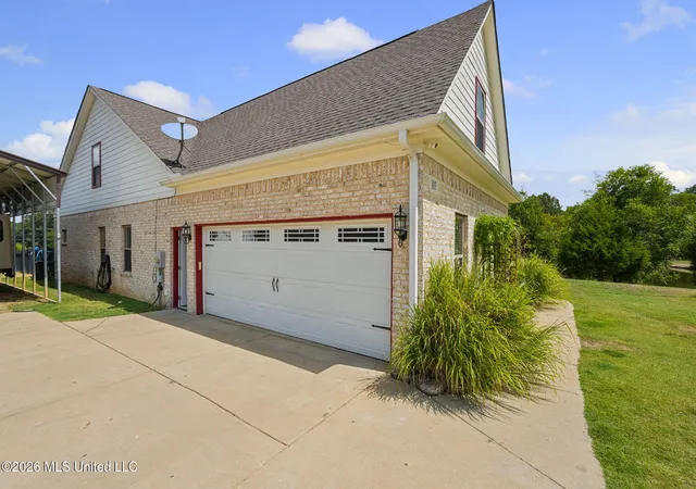 Photo 3 of Sale Pending at 103 Oak Meadows Cvs, Coldwater, MS 38618 | MLS# 4161224 | Listing updated on 2026-09-08