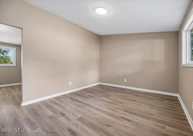 Photo 3 of Sale Pending at 1896 N Southaven Cir, Southaven, MS 38671 | MLS# 4161088 | Listing updated on 2026-09-08