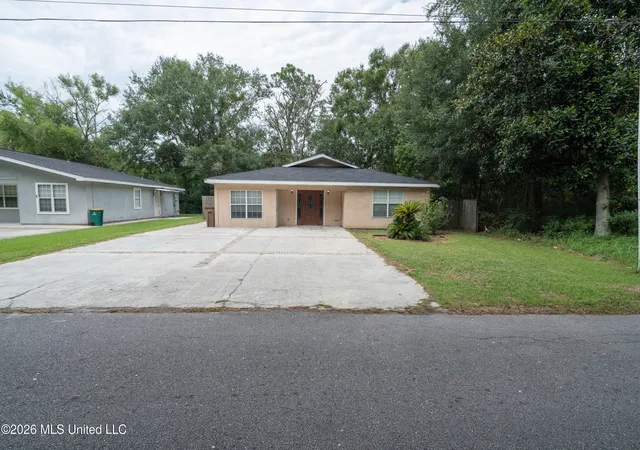 Photo 2 of Single family home for sale at 215 Mccaughan Ave, Long Beach, MS 39560 | MLS# 4161152 | Listing updated on 2026-09-04