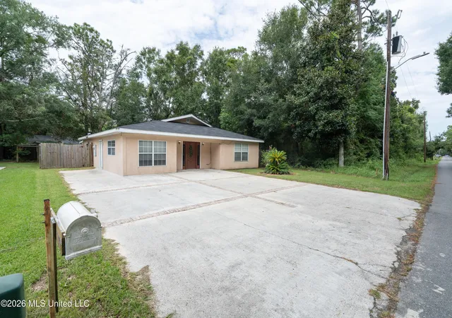 Photo 3 of Single family home for sale at 215 Mccaughan Ave, Long Beach, MS 39560 | MLS# 4161152 | Listing updated on 2026-09-04