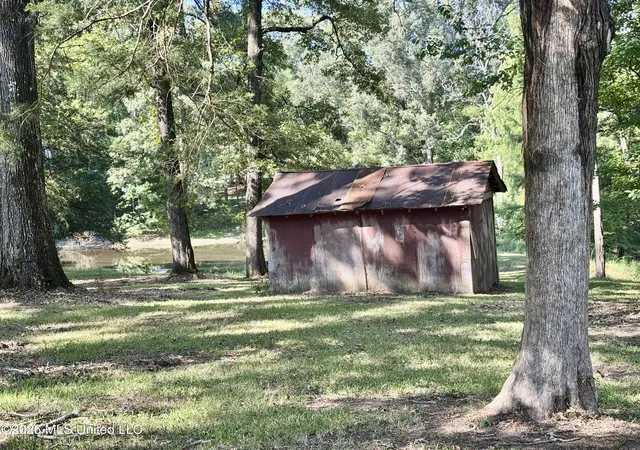 Photo 3 of Single family home for sale at 539 Kingston Rd, Natchez, MS 39120 | MLS# 4161029 | Listing updated on 2026-09-01