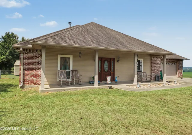 Photo 3 of Single family home for sale at 32 Paper Shell Rd, Carriere, MS 39426 | MLS# 4161227 | Listing updated on 2026-09-02