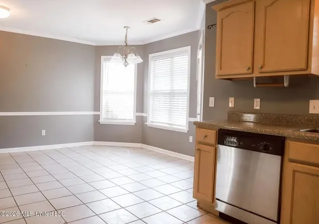 Photo 4 of Single family home for sale at 136 W Garden Ter Dr, Oxford, MS 38655 | MLS# 4161043 | Listing updated on 2026-09-10
