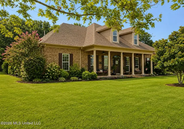 Photo 1 of Single family home for sale at 6333 Carson Dr, Olive Branch, MS 38654 | MLS# 4161207 | Listing updated on 2026-09-20