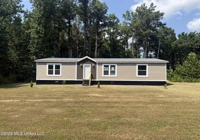 Photo 1 of Manufactured home for sale at 70 Honeysuckle Xing, Sarah, MS 38665 | MLS# 4161049 | Listing updated on 2026-09-01