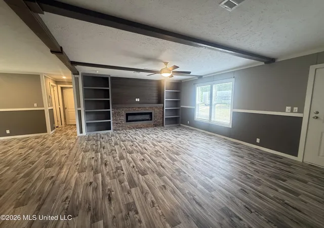 Photo 3 of Sale Pending at 70 Honeysuckle Xing, Sarah, MS 38665 | MLS# 4161049 | Listing updated on 2026-09-14